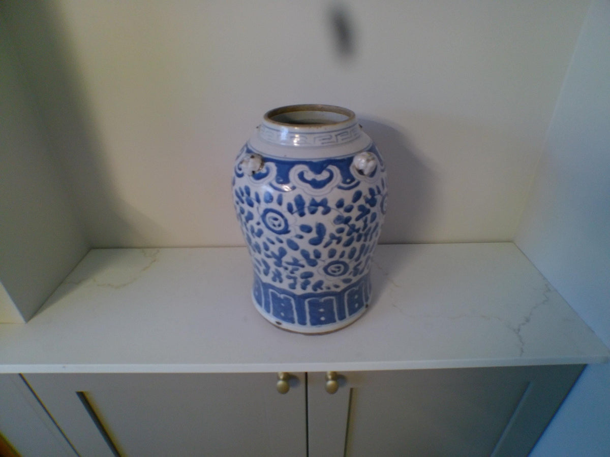 Vintage Chinese Blue and White Ginger Jar – Floral & Geometric Porcelain with Sculpted Lid Knob