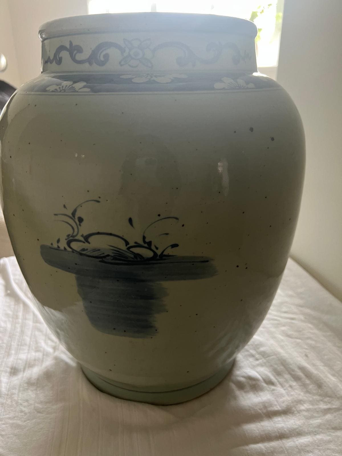Vintage Style Blue White Porcelain Vase – Pagoda Landscape Floral Motif Ceramic Art