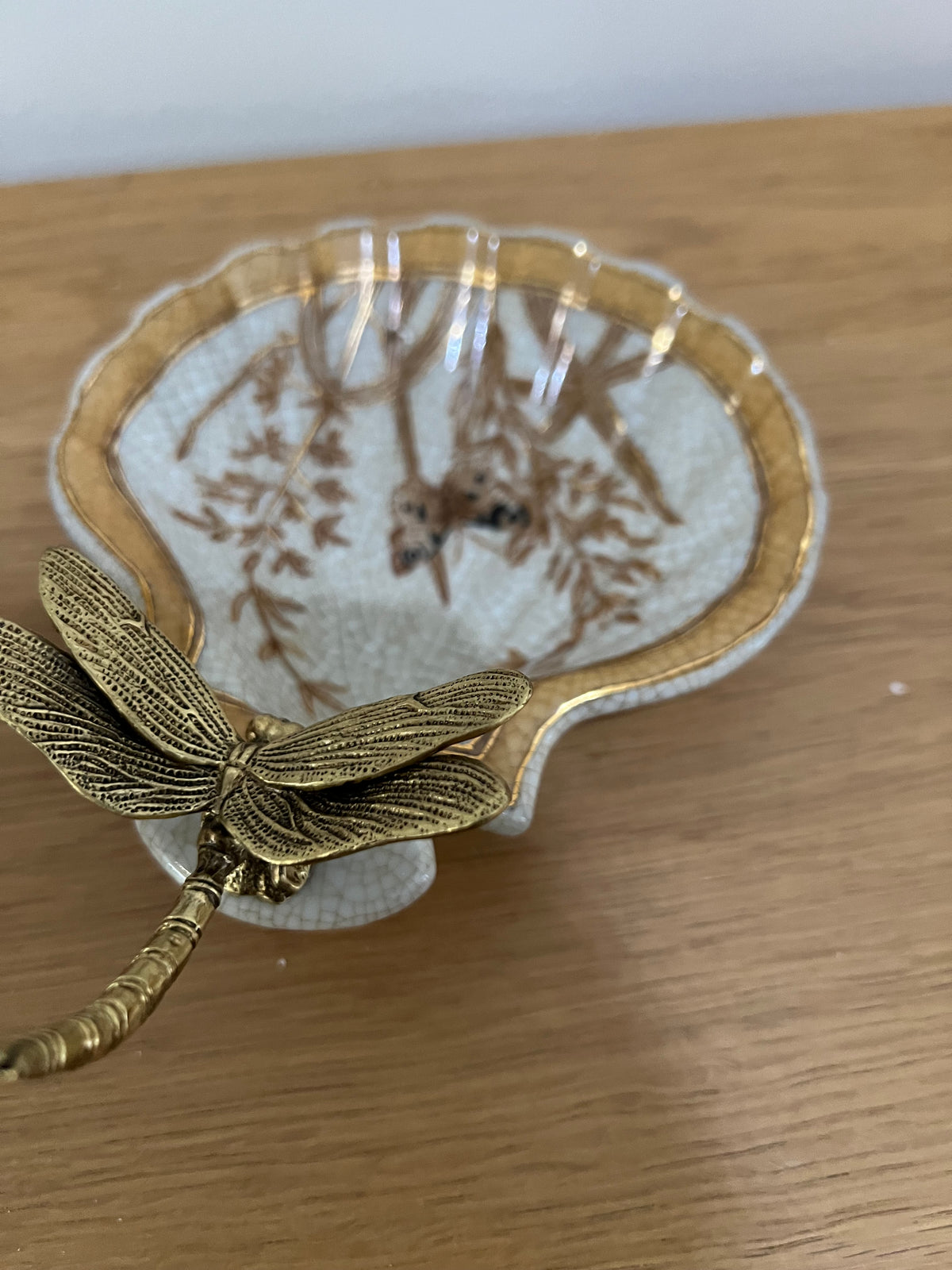 Handpainted Brown ShelldishTerrine with Brass Butterfly and Butterfly Detailing in paintwork