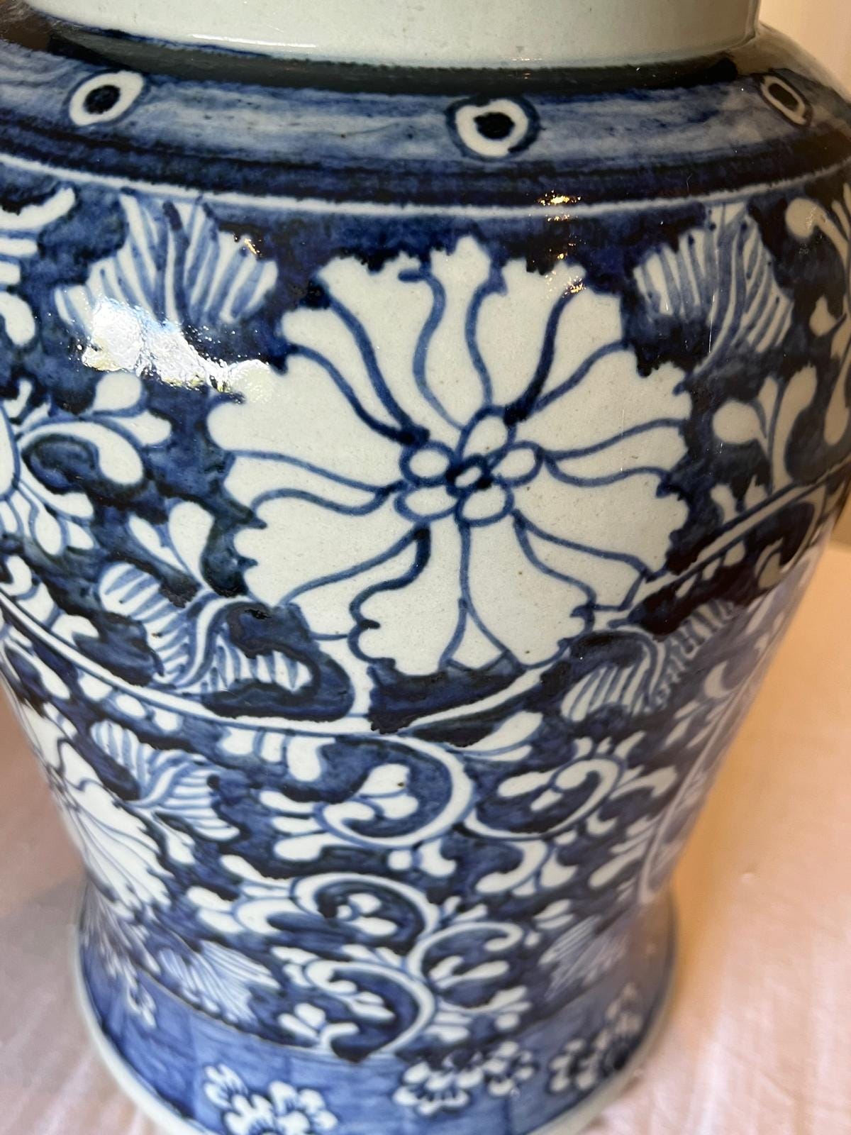 Elegant Blue & White Chinese Porcelain Ginger Jar – Floral Motif, Lidded Ceramic Vase