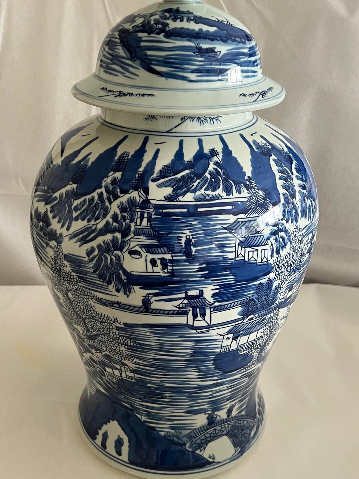 Exquisite Blue & White Lidded Porcelain Ginger Jar – Timeless Elegance 52 CM