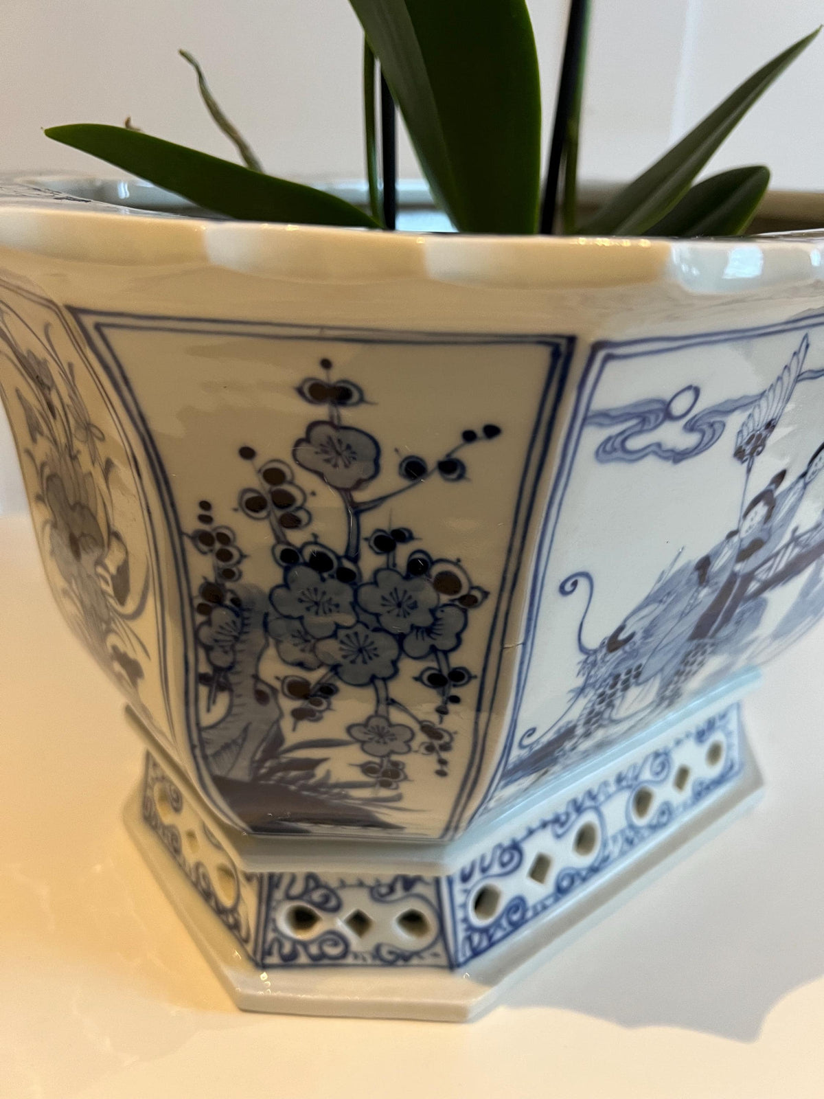 Blue & White Ceramic Planter: Glazed Chinese Garden Decor