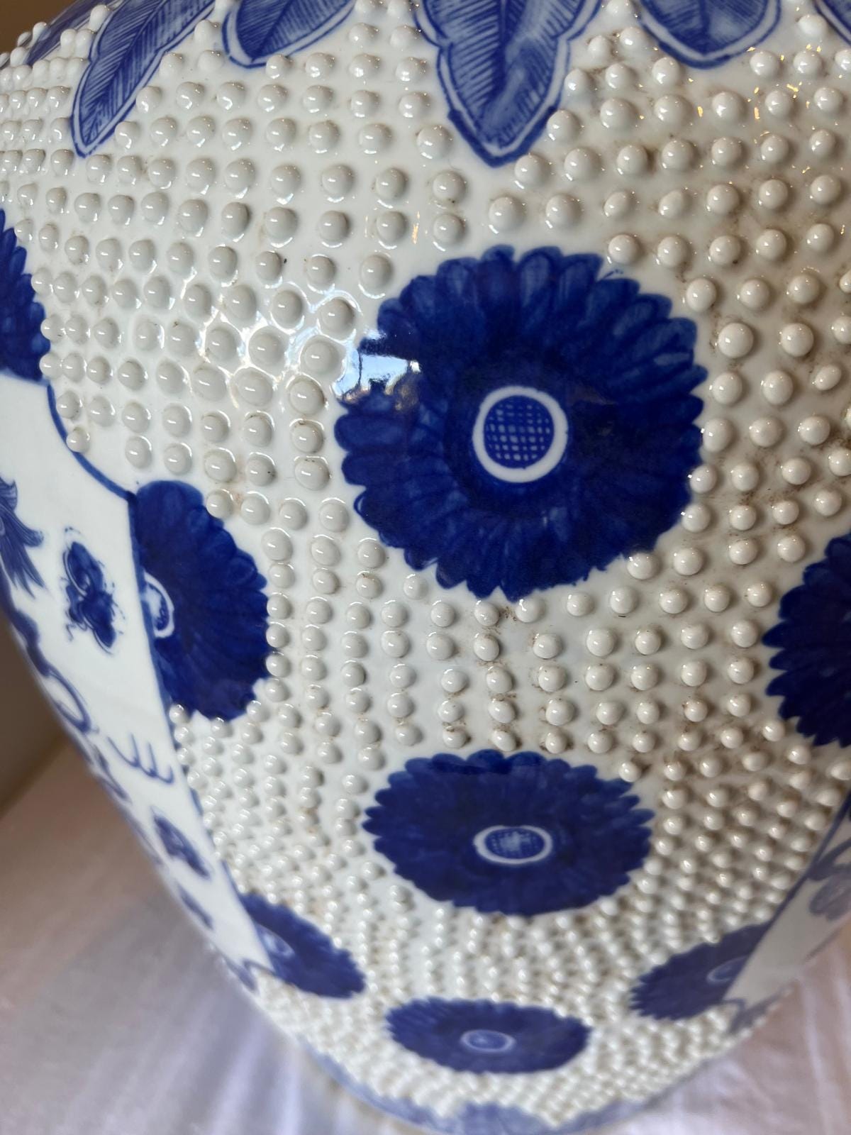 Vintage Style Chinese Blue and White Porcelain Vase – Dragon & Cloud Motif, Collectible Ceramic Art