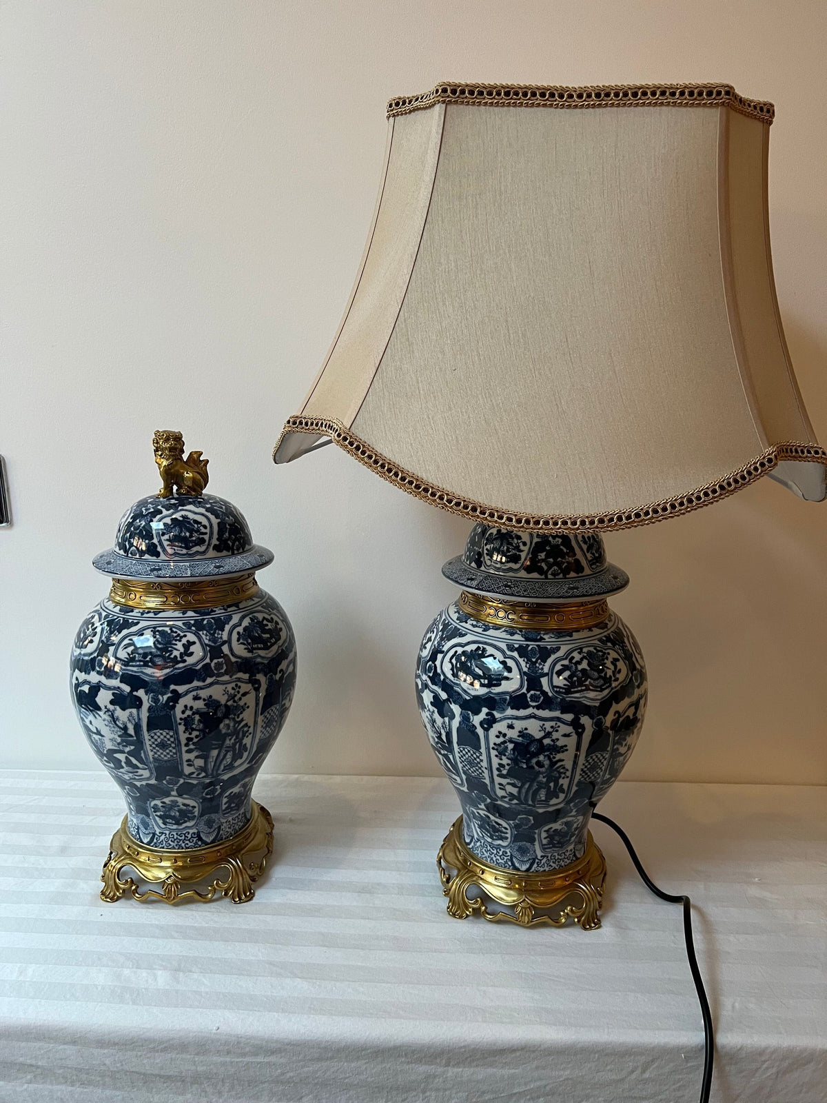 Blue and White Porcelain Table Lamp with Fabric Shade – Vintage‑Style Ceramic Lamp 69cm