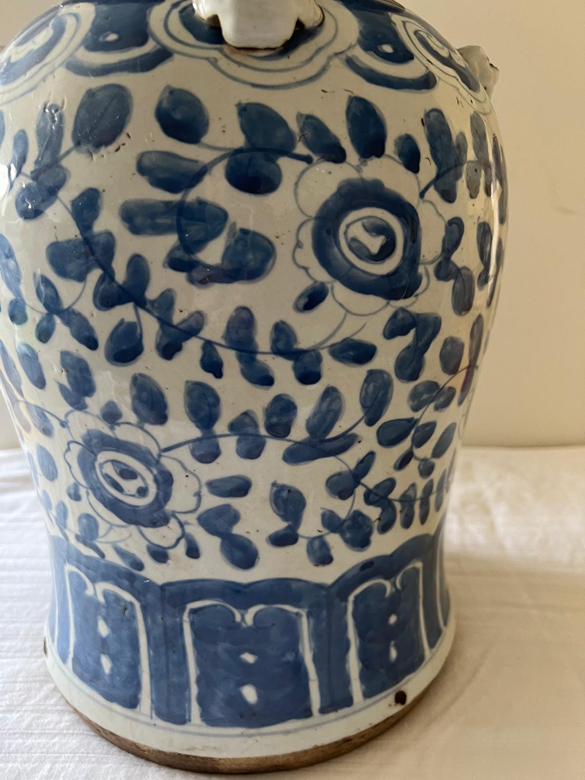 Vintage Chinese Blue and White Ginger Jar – Floral & Geometric Porcelain with Sculpted Lid Knob