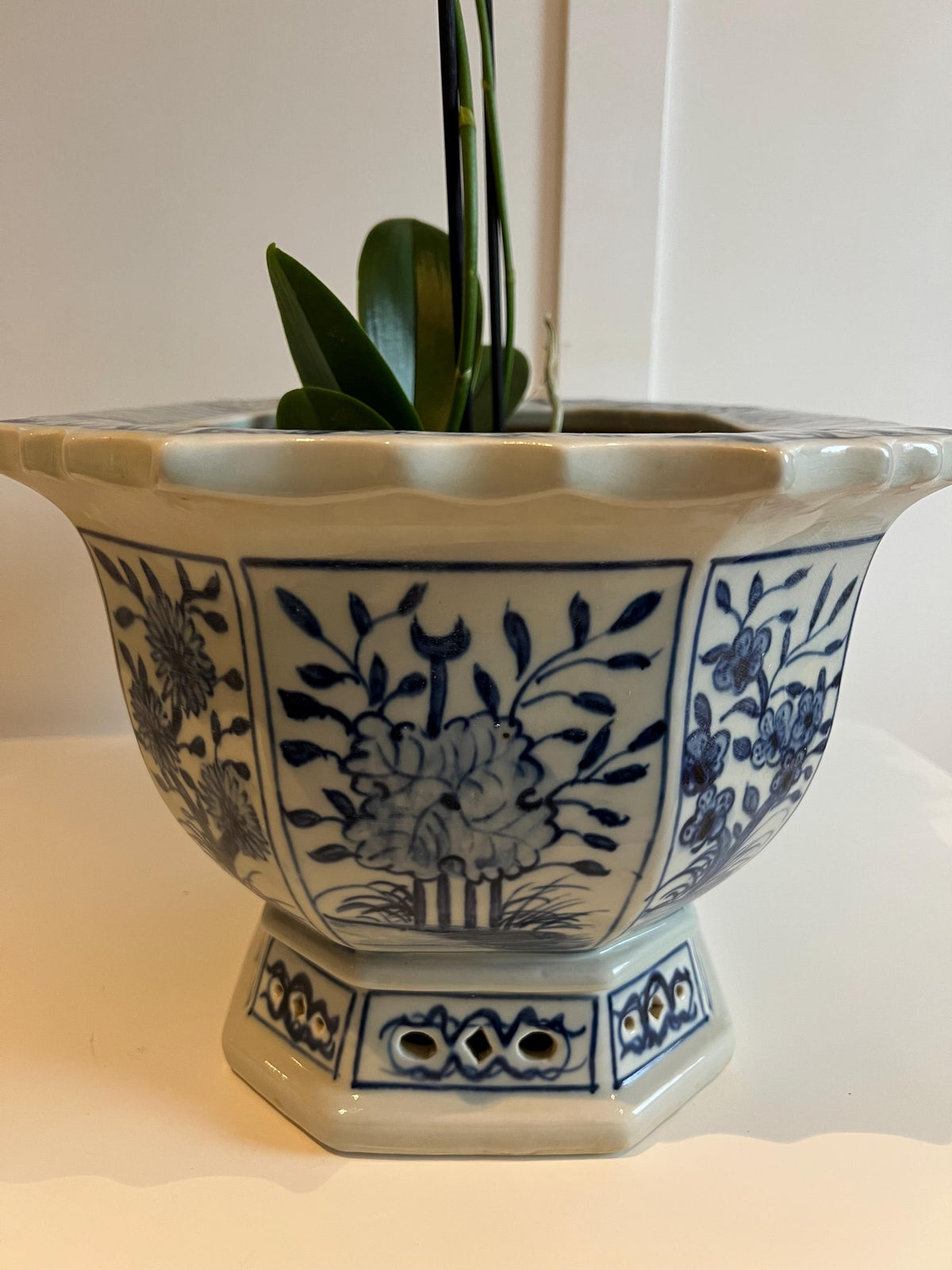 Blue & White Ceramic Planter: Aged Chinese Artwork, Glazed Finish