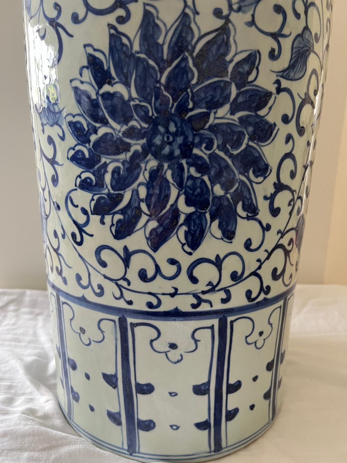 Vintage Style Blue & White Chinese Porcelain Umbrella Stand – Floral Vase