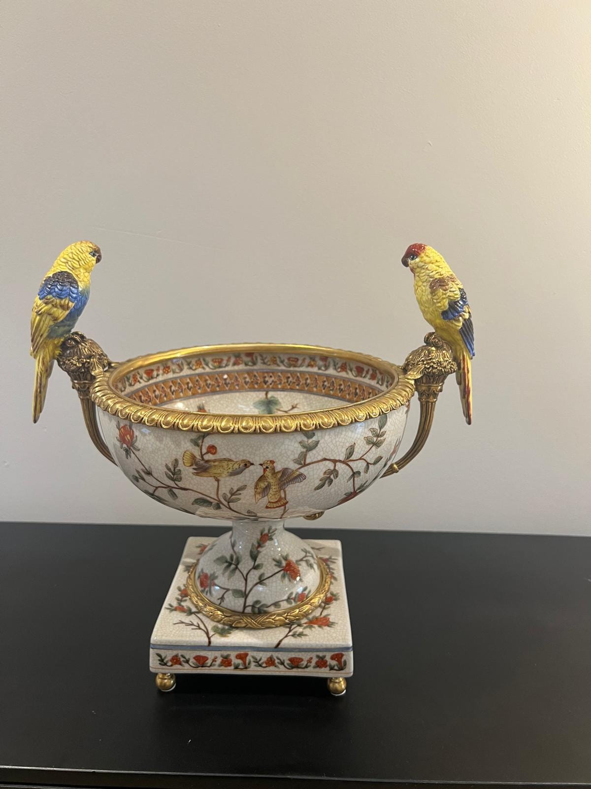 Ornate Porcelain Pedestal Bowl with Parrots & Birds – Gilded Decorative Centrepiece