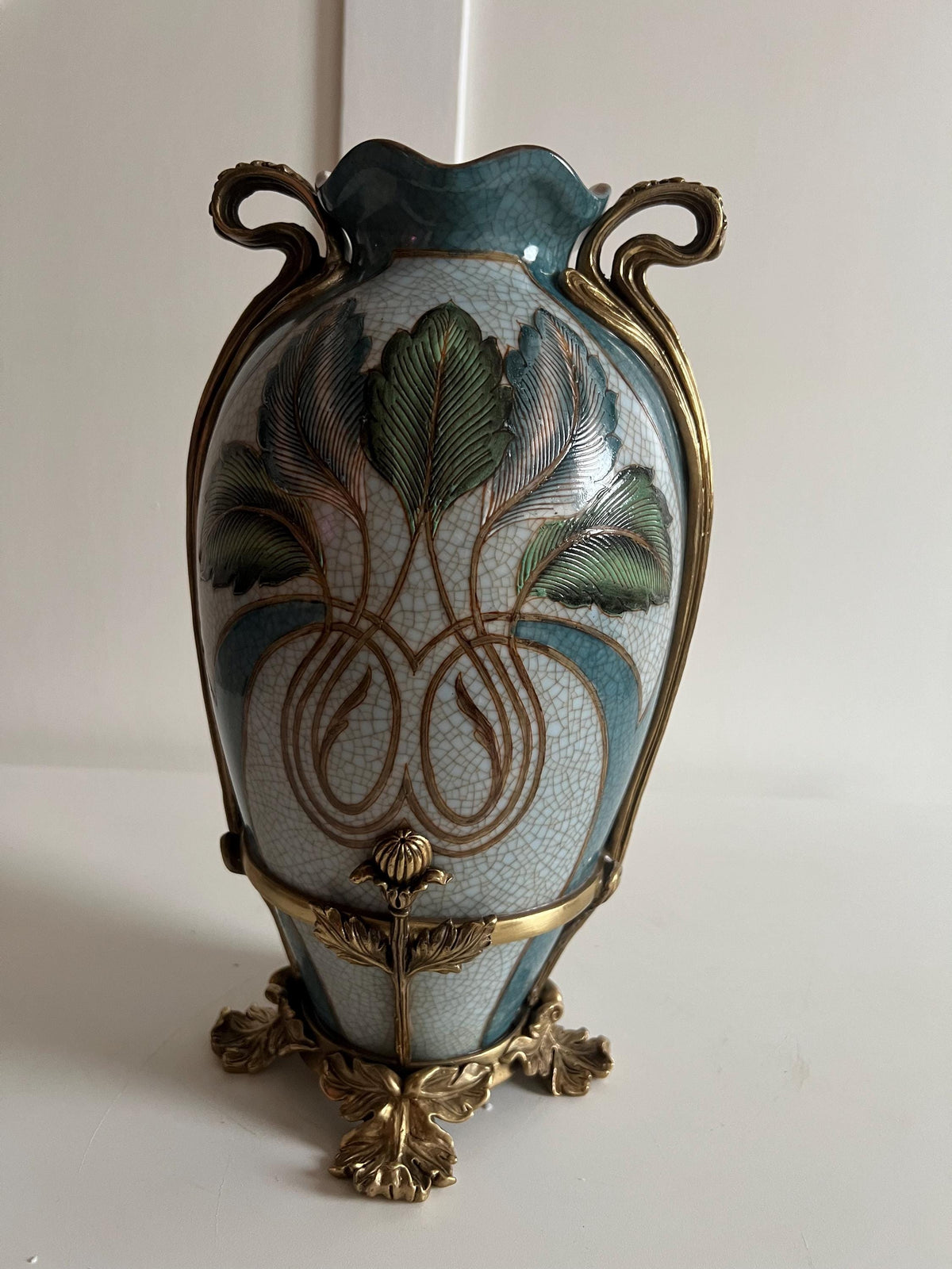 Art Nouveau Gilt Floral Vase, Ornate Antique‑Style Porcelain with Handles