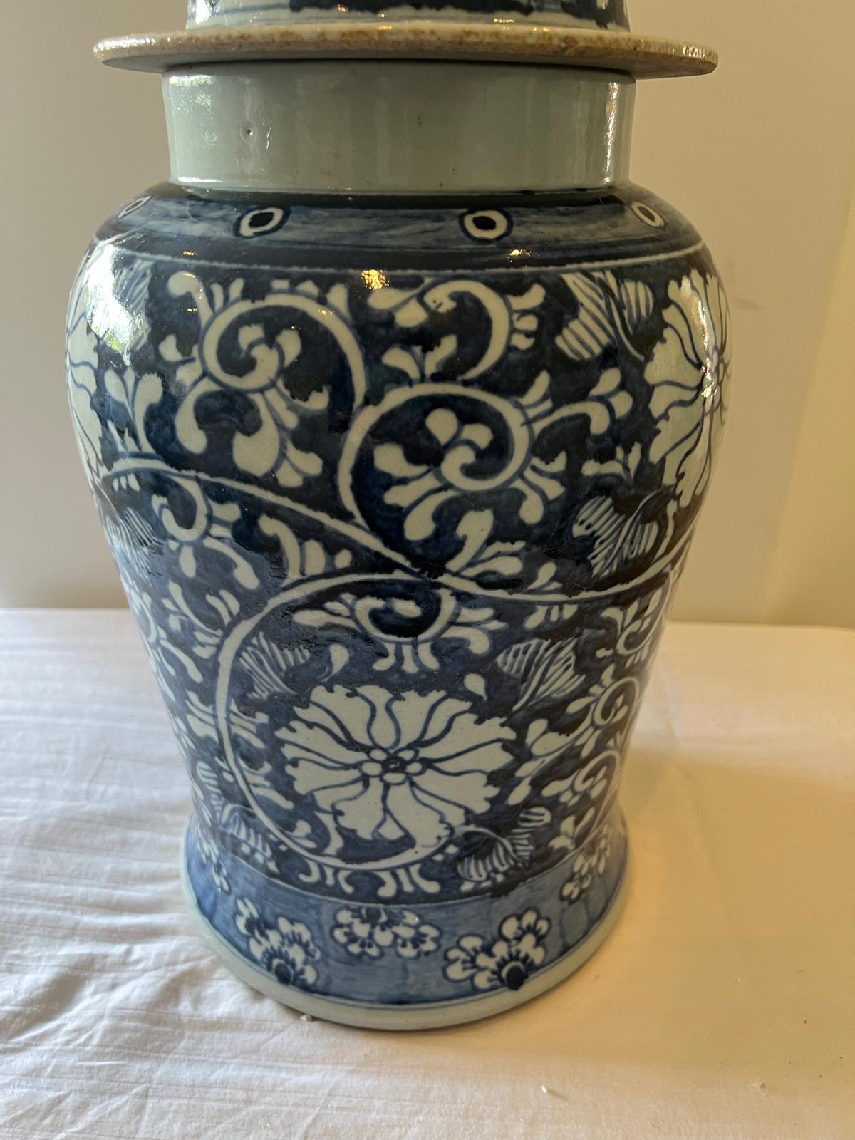 Elegant Blue & White Chinese Porcelain Ginger Jar – Floral Motif, Lidded Ceramic Vase
