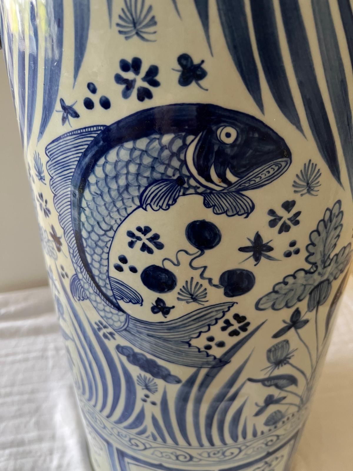 Vintage Style Blue & White Porcelain Umbrella Stand – Fish Motif
