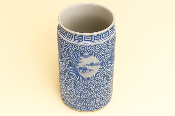 Vintage Style Chinese Blue and White Porcelain Umbrella Stand – Pagoda Landscape