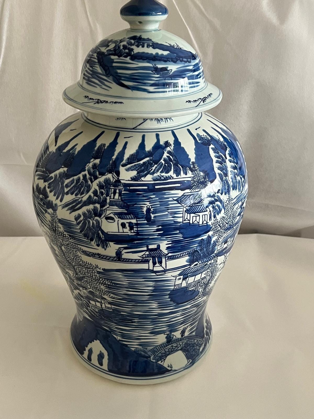 Exquisite Blue & White Lidded Porcelain Ginger Jar – Timeless Elegance 52 CM