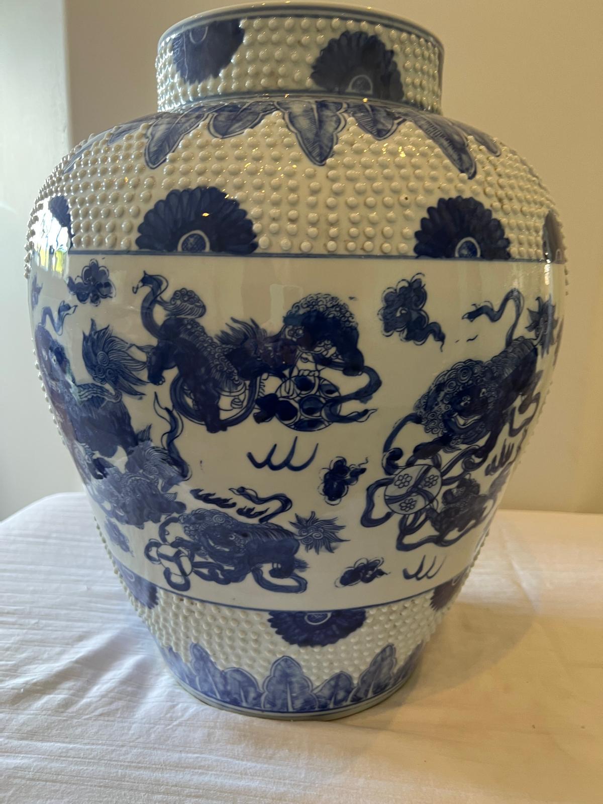 Vintage Style Chinese Blue and White Porcelain Vase – Dragon & Cloud Motif, Collectible Ceramic Art