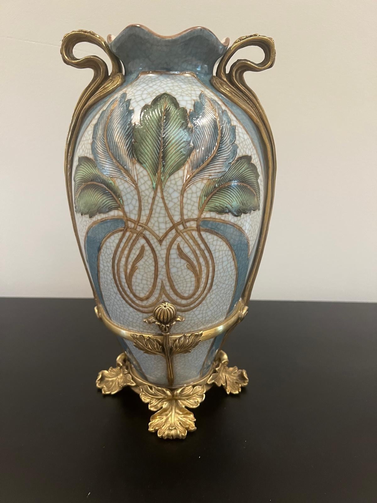 Art Nouveau Gilt Floral Vase, Ornate Antique‑Style Porcelain with Handles